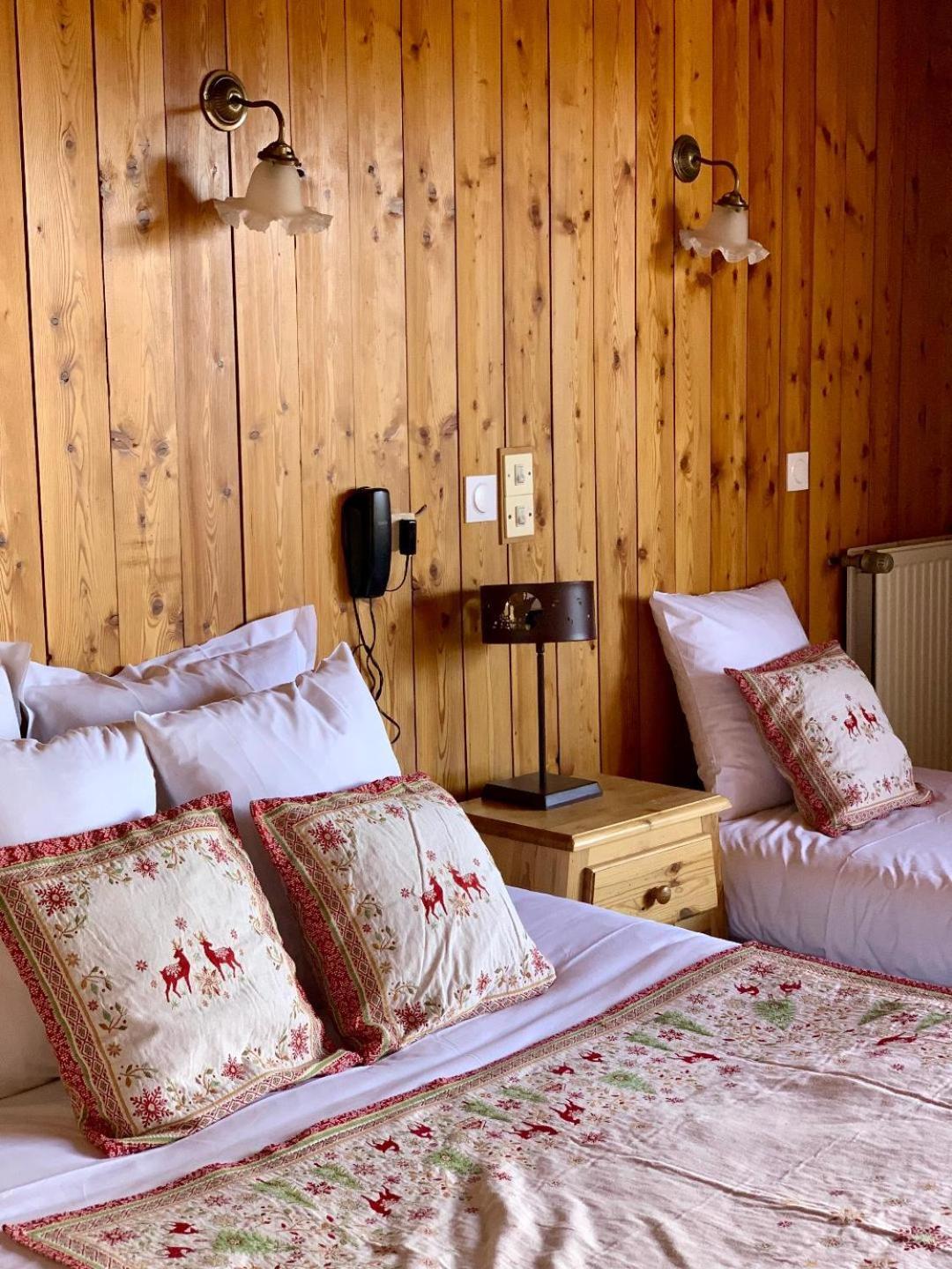 Hotels Les Catrems & Le Montagnou オルシエール エクステリア 写真
